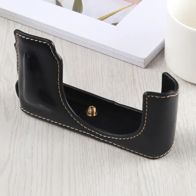 1/4 inch Thread PU Leather Camera Half Case Base for Leica DLUX TYP 109, For Leica D109, For Leica D901