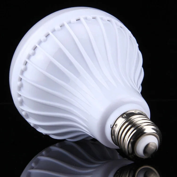 E27 Energy Saving Lamps with Remote Controller, AC 100-240V