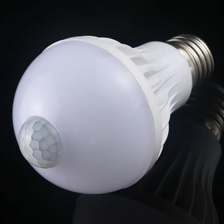 E27 7W 16 LEDs SMD 5730 450LM Infrared Motion Sensor LED Light Bulb, Sensor Distance: 4-6m, AC 220V, E27 7W White Light