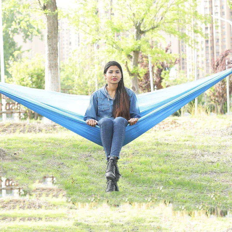 Outdoor Hammock Nylon Parachute Cloth Travel Camping Swing, Style:, 2.7m x 1.4m (Black+Gray), 3m x 2m (Black+Gray), 2.7m x 1.4m (Black+Red), 3m x 2m (Black+Red), 2.7m x 1.4m (Red+Sky Blue), 3m x 2m (Red+Sky Blue), 2.7m x 1.4m (Royal Blue+Dark Gray)    ...